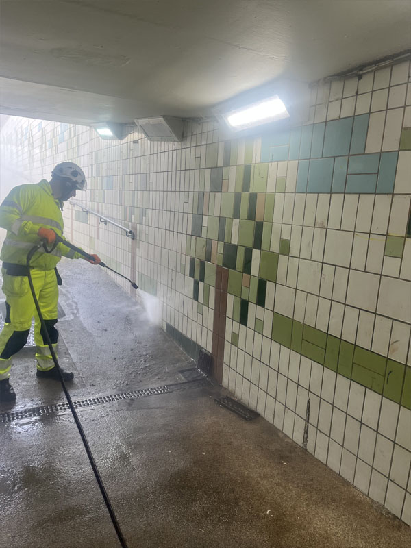 Subway Cleaning